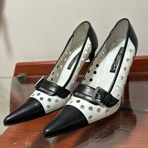 Beautiful shoes made in Italy go out just once